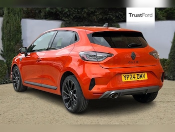 Used Renault Clio 2024 for sale - 75997367: Photo 2
