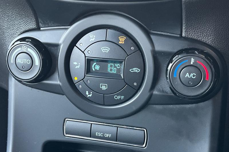 Used Ford Fiesta 2017 for sale - 77785378: Photo 26