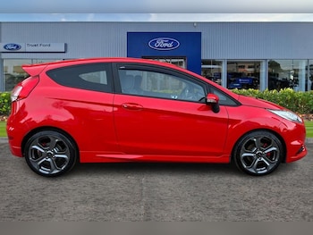Used Ford Fiesta 2017 for sale - 77785378: Photo