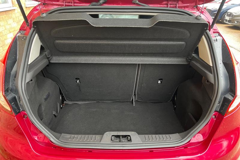 Used Ford Fiesta 2015 for sale - 77248676: Photo 21