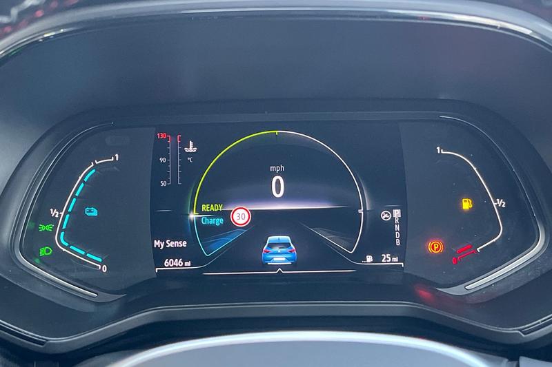 Used Renault Clio 2022 for sale - 76738992: Photo 13