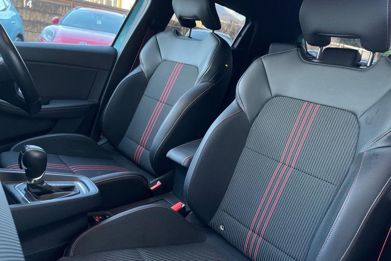 Used Renault Clio 2022 for sale - 76738992: Photo 19