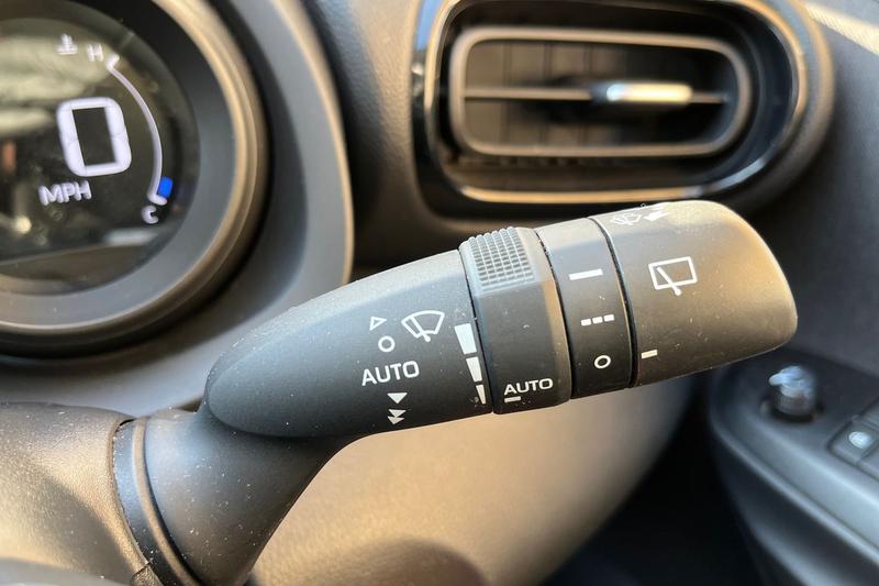 Used Toyota Yaris 2022 for sale - 77763495: Photo 15