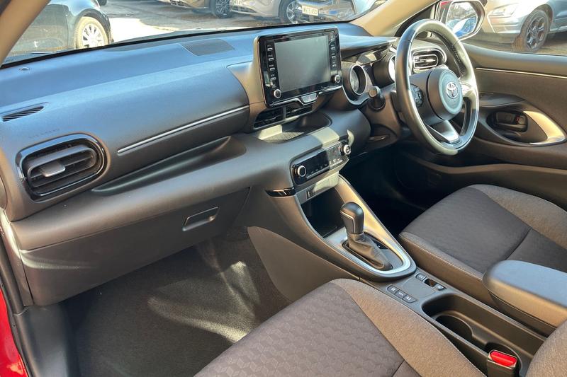 Used Toyota Yaris 2022 for sale - 77763495: Photo 18