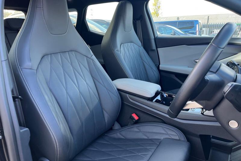 Used Ford Explorer 2024 for sale - 76631375: Photo 17