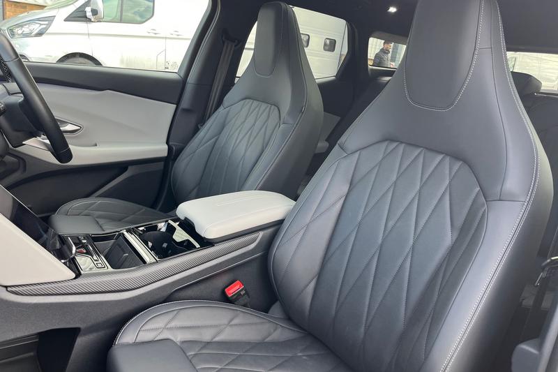 Used Ford Explorer 2024 for sale - 76631375: Photo 19