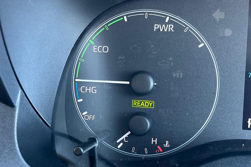 Used Toyota Yaris 2023 for sale - 77934923: Photo 35