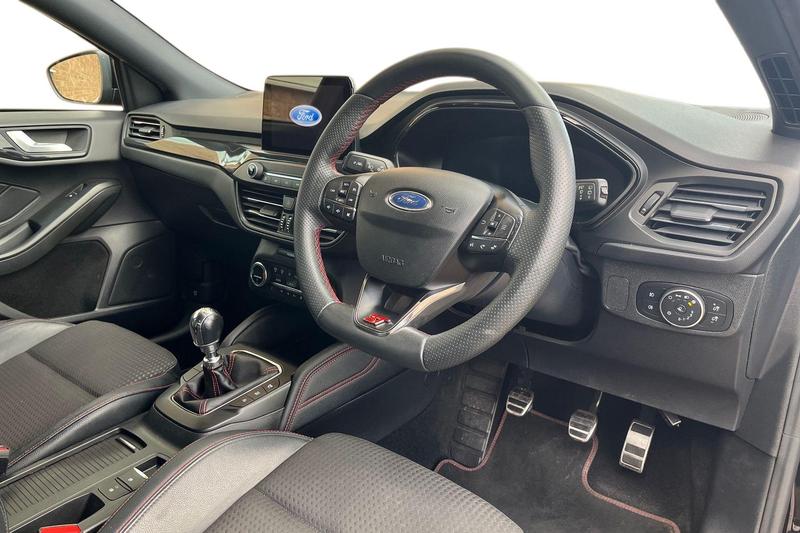 Used Ford Focus 2020 for sale - 76895630: Photo 9