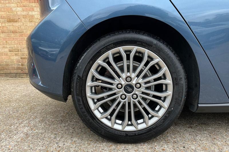 Used Ford Focus 2019 for sale - 78109351: Photo 8