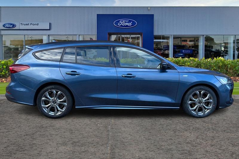 Used Ford Focus 2023 for sale - 76534511: Photo 3