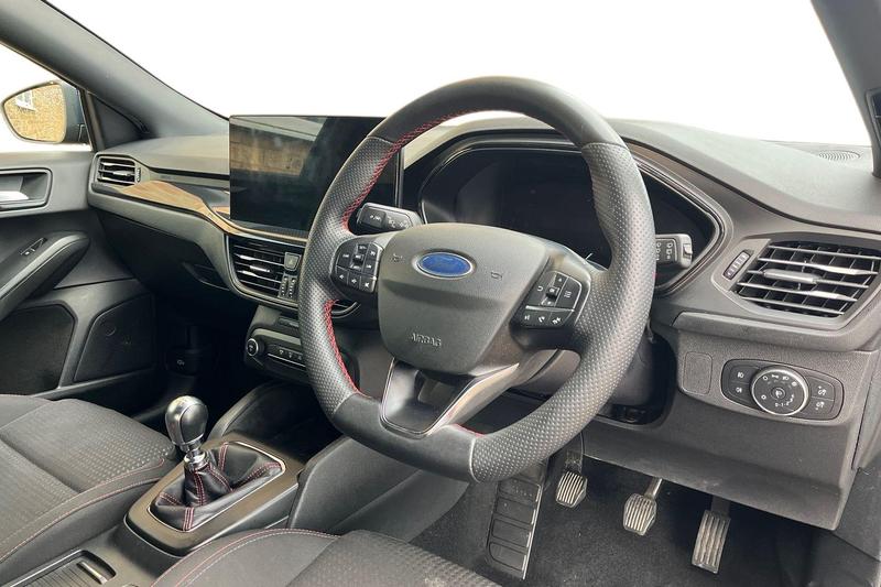 Used Ford Focus 2023 for sale - 76534511: Photo 9