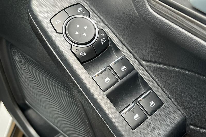 Used Ford Kuga 2025 for sale - 76862475: Photo 16