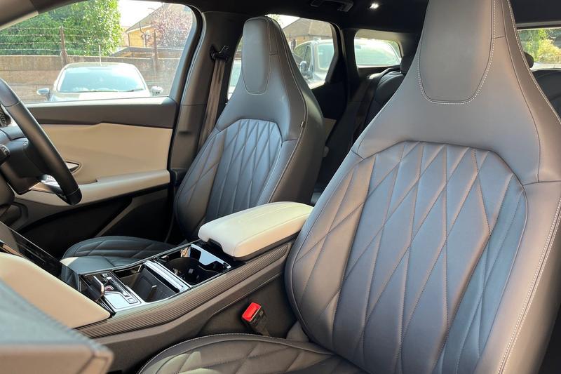 Used Ford Explorer 2024 for sale - 76580899: Photo 19