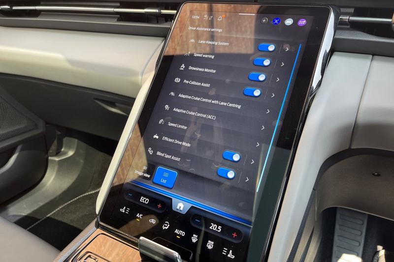 Used Ford Explorer 2024 for sale - 76580899: Photo 32