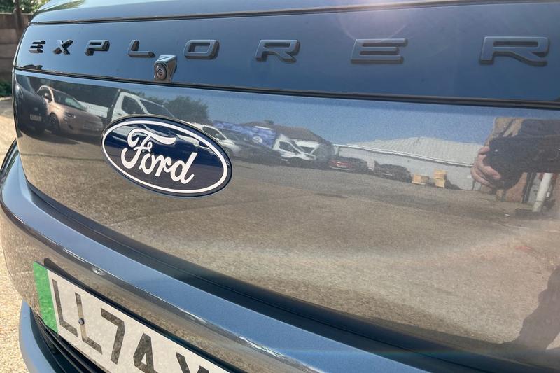 Used Ford Explorer 2024 for sale - 76580899: Photo 37