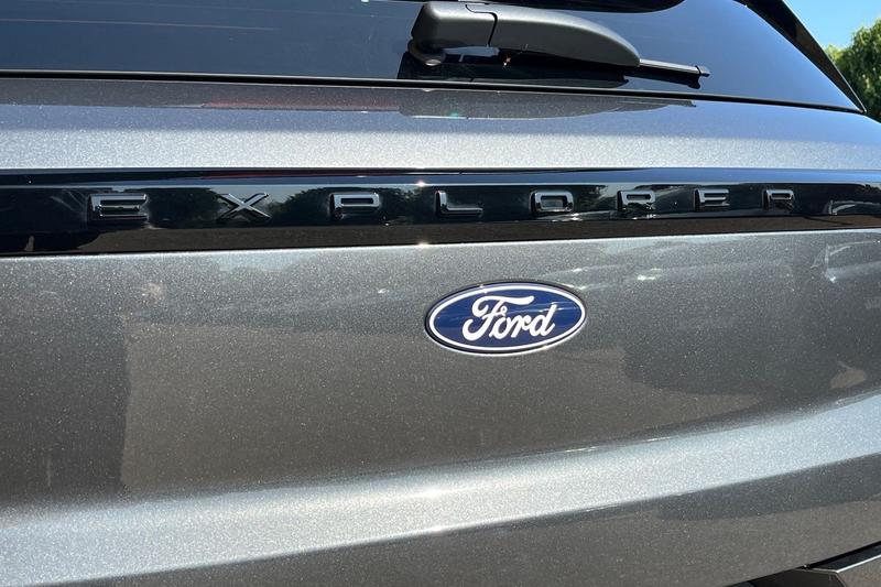 Used Ford Explorer 2024 for sale - 76580899: Photo 38