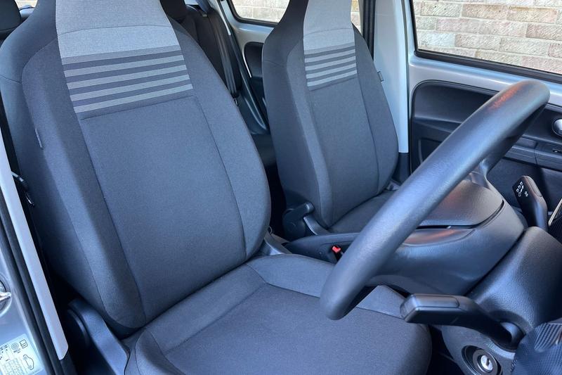 Used Volkswagen up! 2018 for sale - 77941428: Photo 17