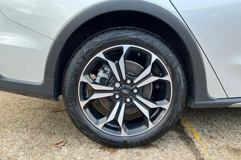 Used Ford Focus 2023 for sale - 76586477: Photo 8