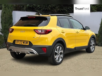 Used Kia Stonic 2023 for sale - 79560240: Photo