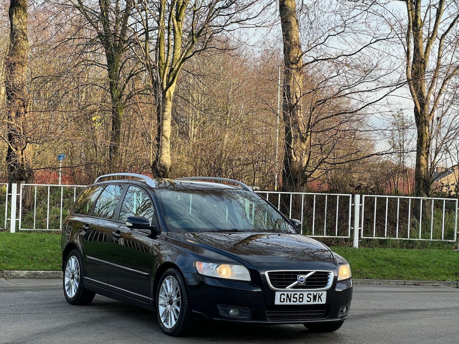 Used Volvo V50 2009 for sale - 77783949: Photo 3