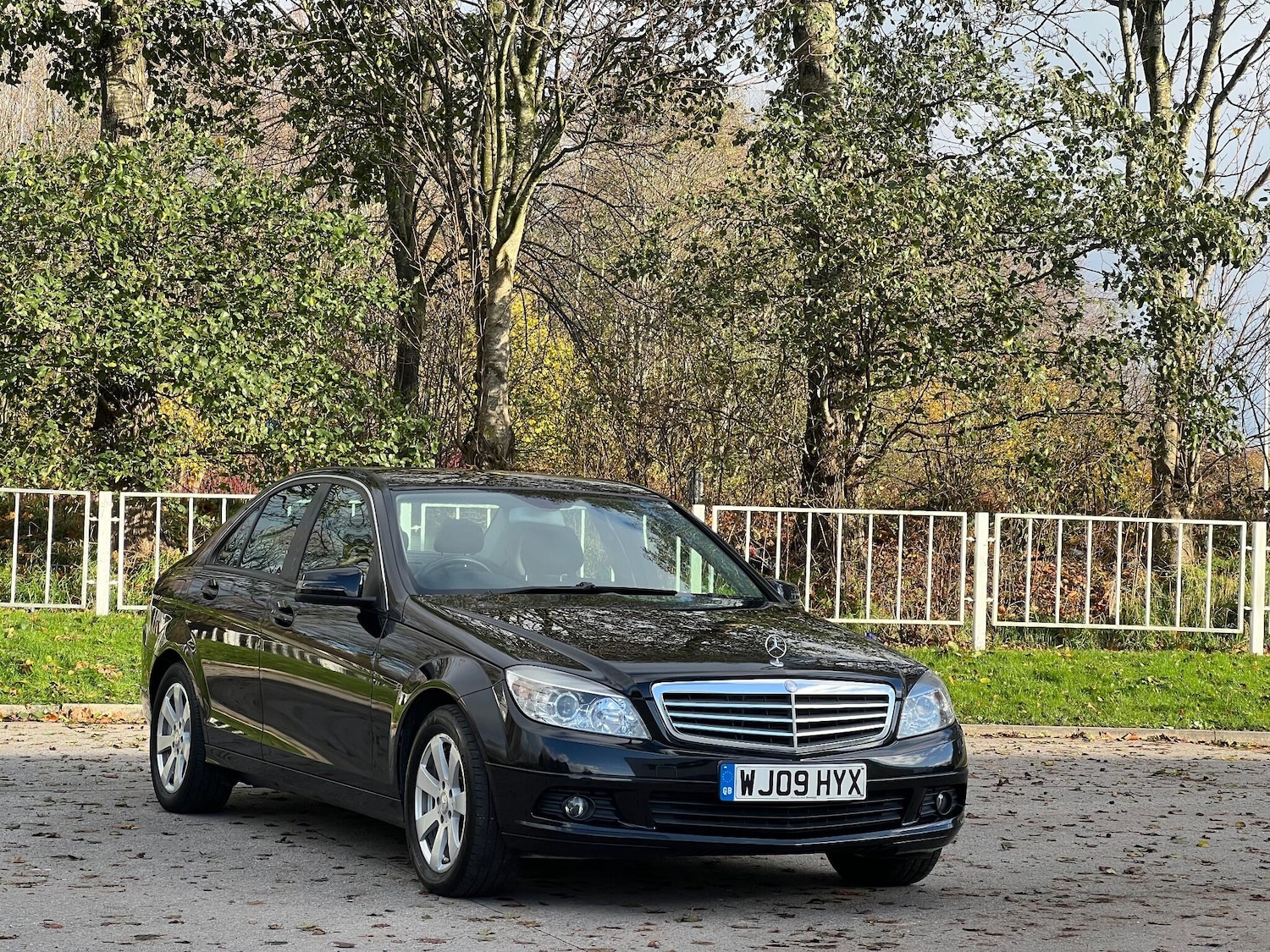 Used Mercedes-Benz C Class 2009 for sale - 77455581: Photo 3