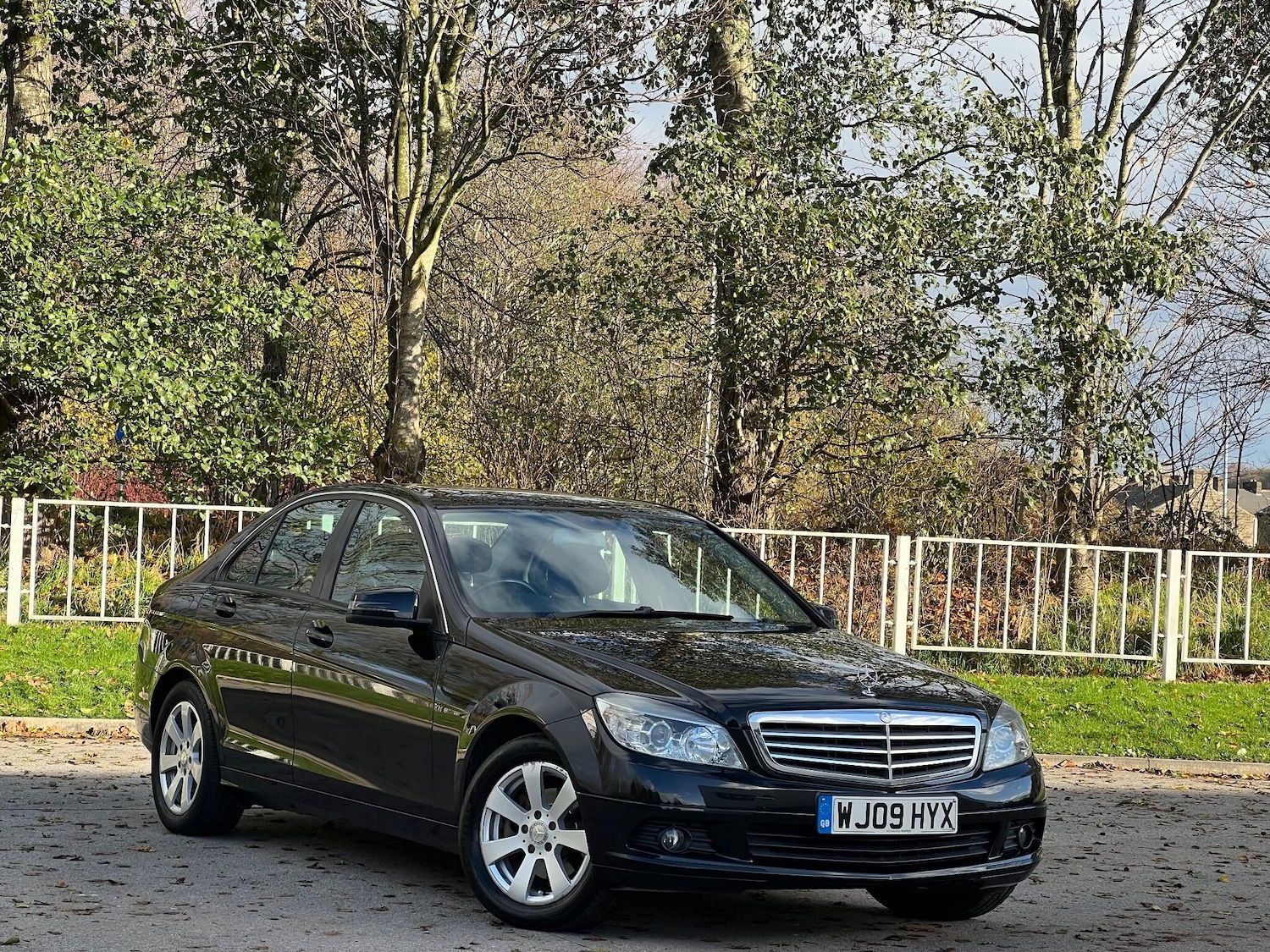 Used Mercedes-Benz C Class 2009 for sale - 77455581: Photo 4