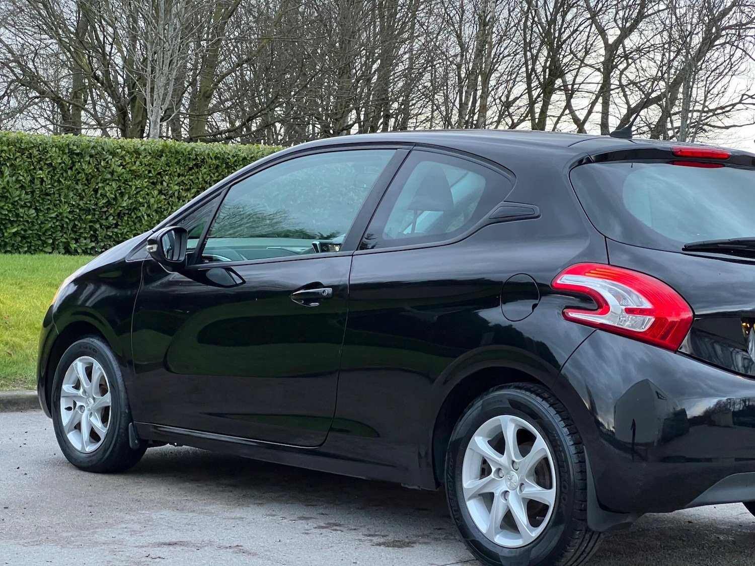Used Peugeot 208 2014 for sale - 77525091: Photo 16