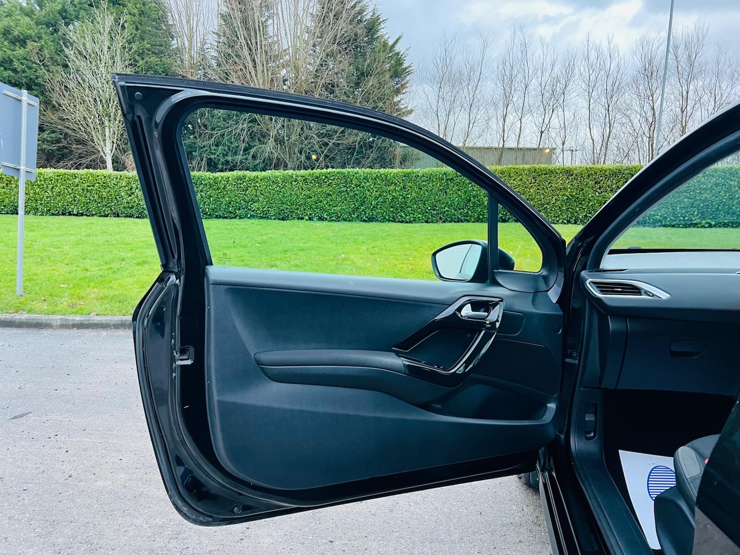 Used Peugeot 208 2014 for sale - 77525091: Photo 26