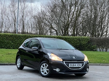 Used Peugeot 208 2014 for sale - 77525091: Photo
