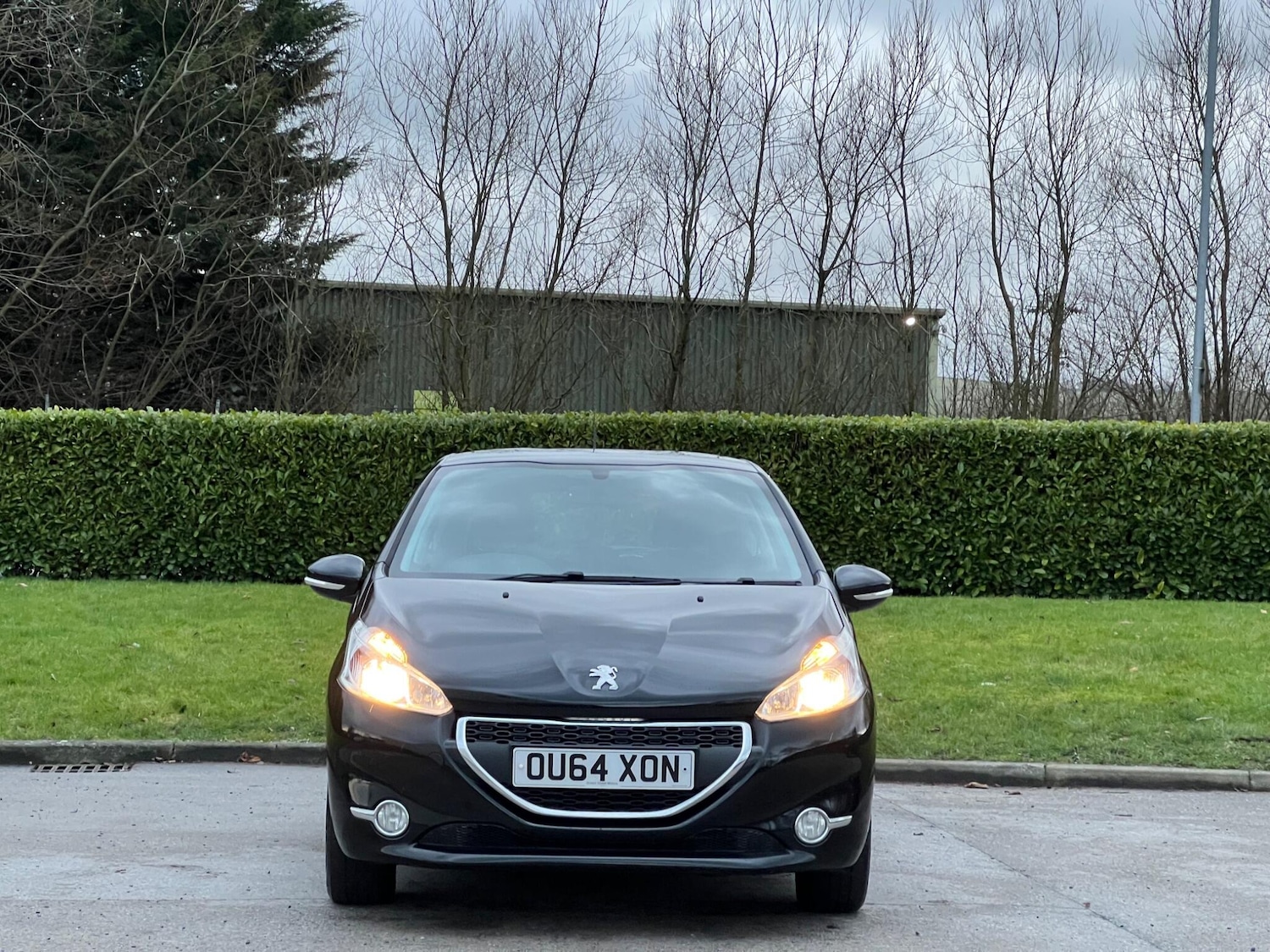 Used Peugeot 208 2014 for sale - 77456461: Photo 2