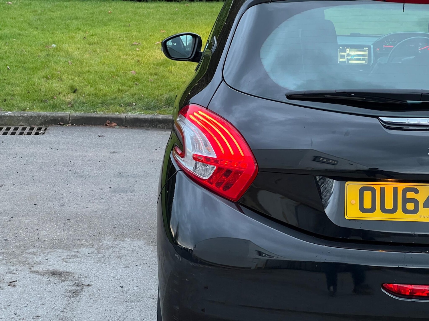 Used Peugeot 208 2014 for sale - 77456461: Photo 20