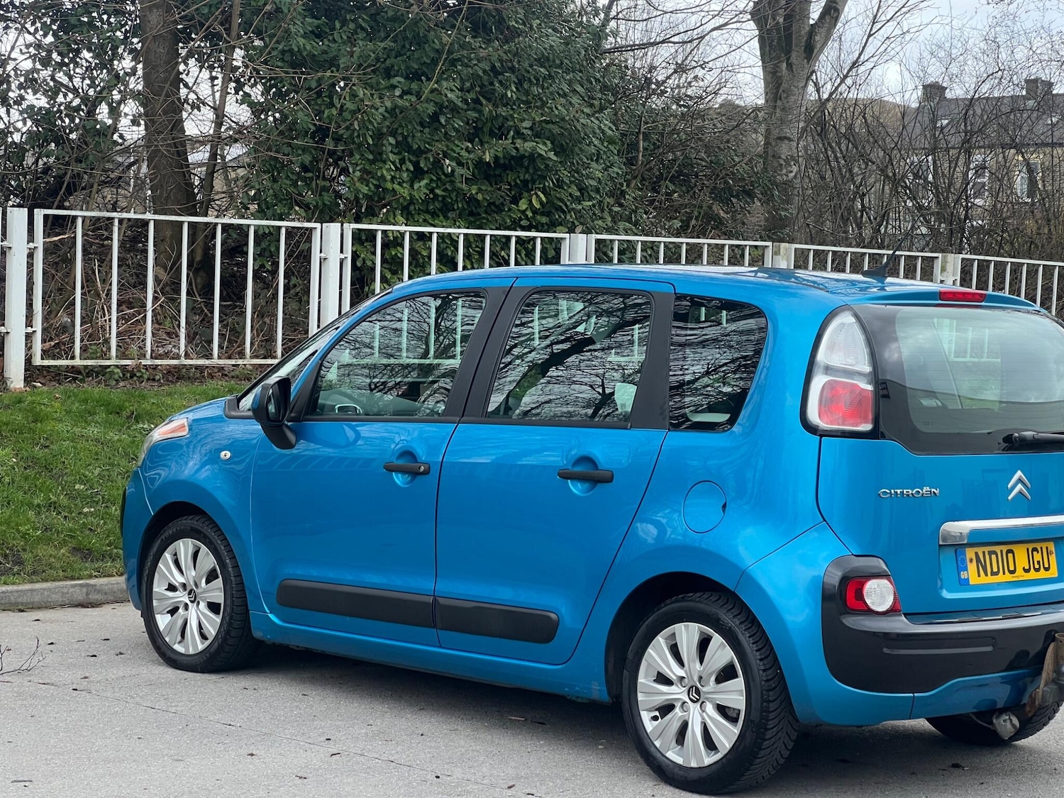 Used Citroen C3 Picasso 2010 for sale - 77633217: Photo 16