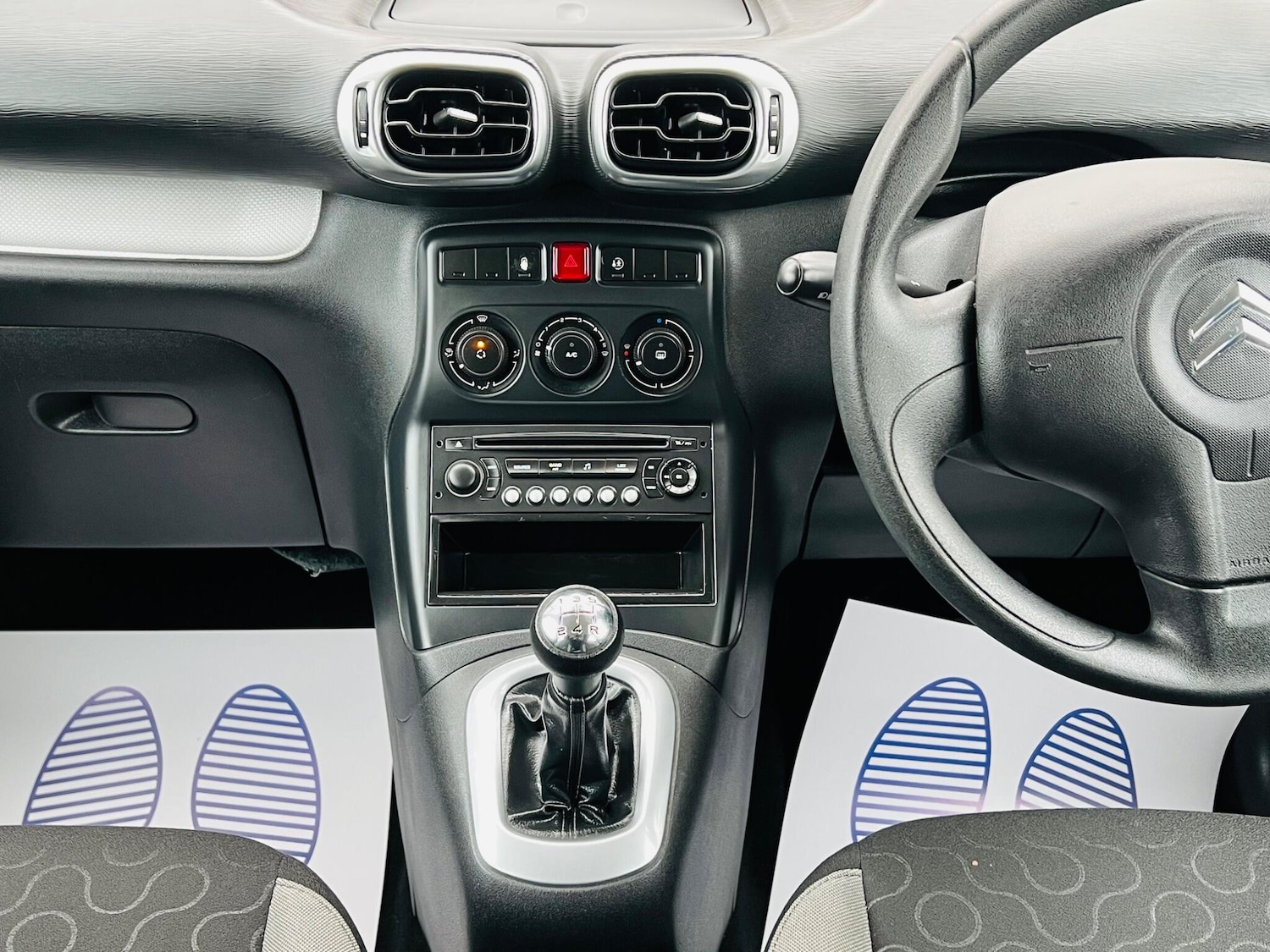 Used Citroen C3 Picasso 2010 for sale - 77633217: Photo 42