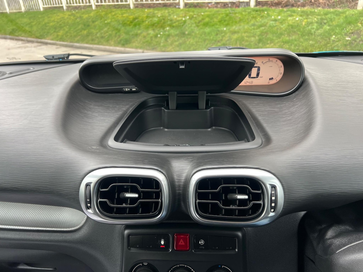 Used Citroen C3 Picasso 2010 for sale - 77633217: Photo 47