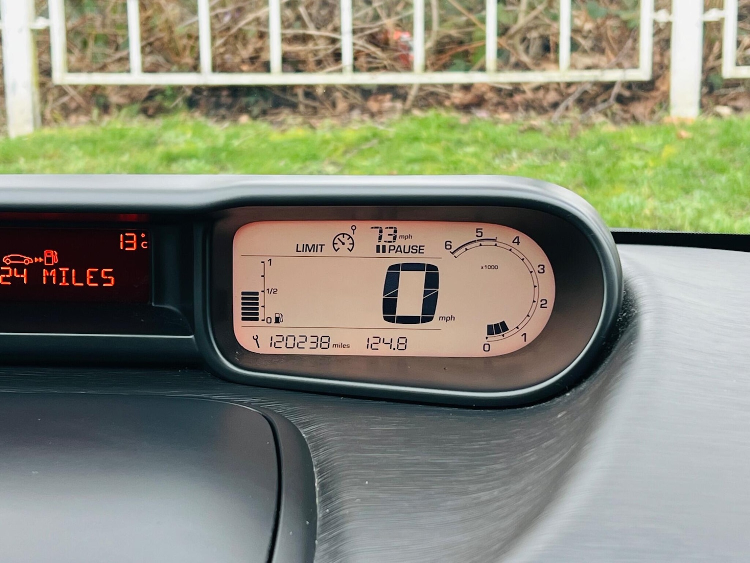 Used Citroen C3 Picasso 2010 for sale - 77633217: Photo 48