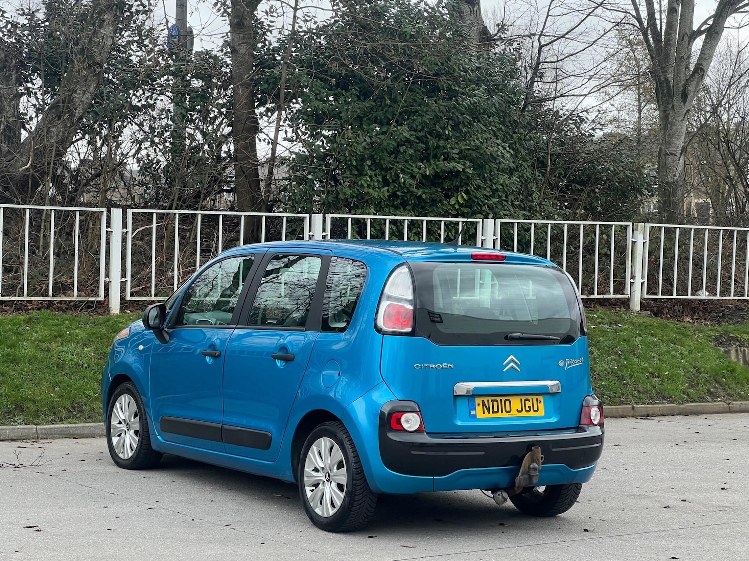 Used Citroen C3 Picasso 2010 for sale - 77633217: Photo 8