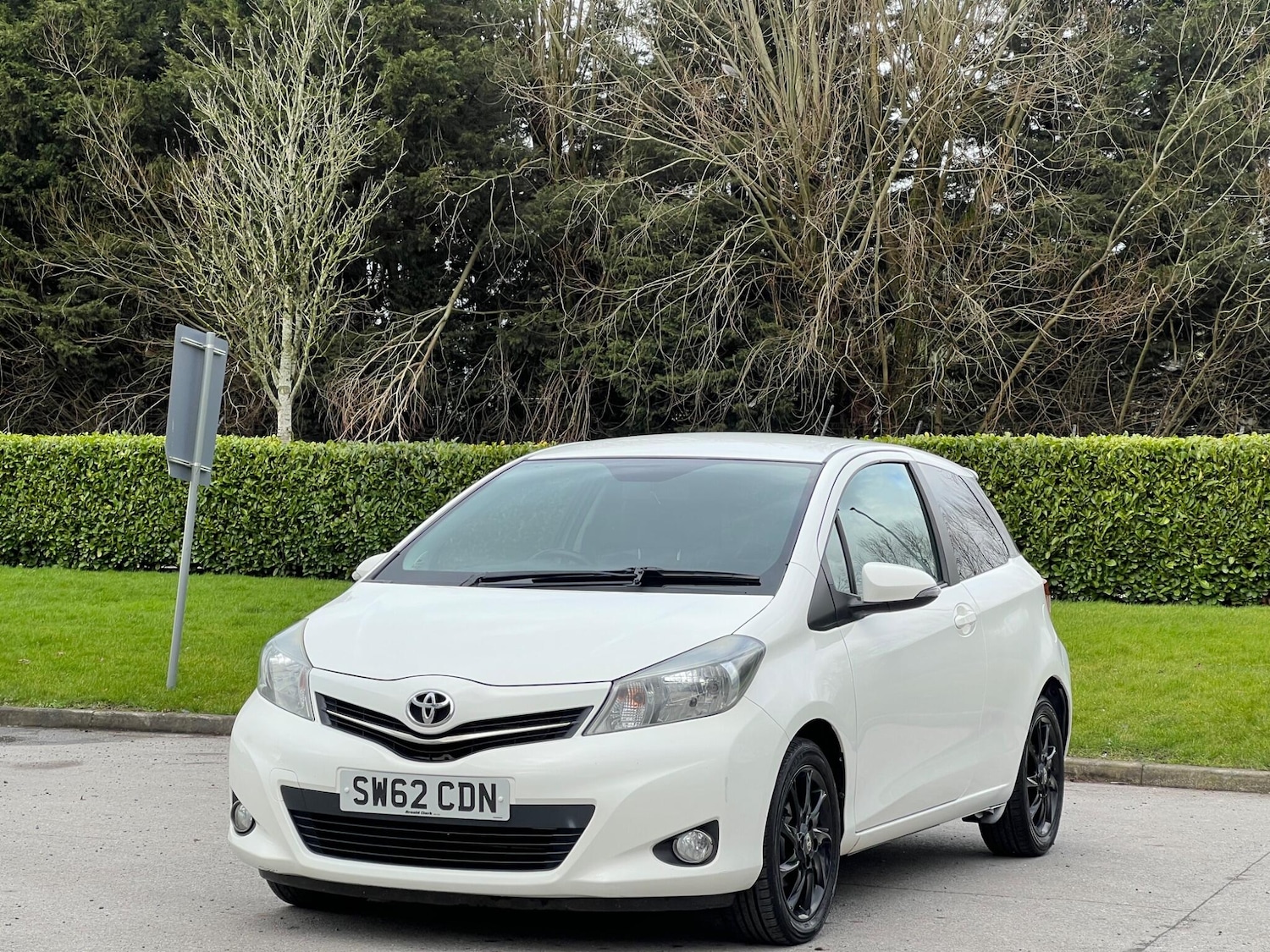 Used Toyota Yaris 2012 for sale - 77637629: Photo 10