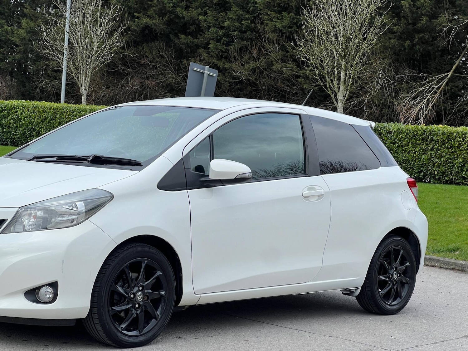 Used Toyota Yaris 2012 for sale - 77637629: Photo 15