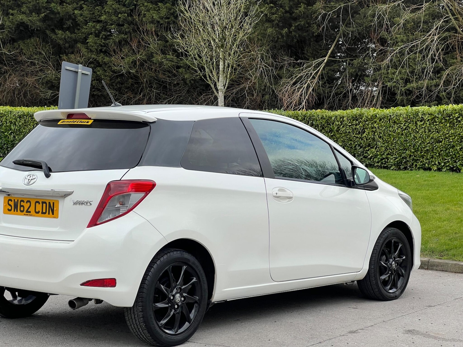 Used Toyota Yaris 2012 for sale - 77637629: Photo 17