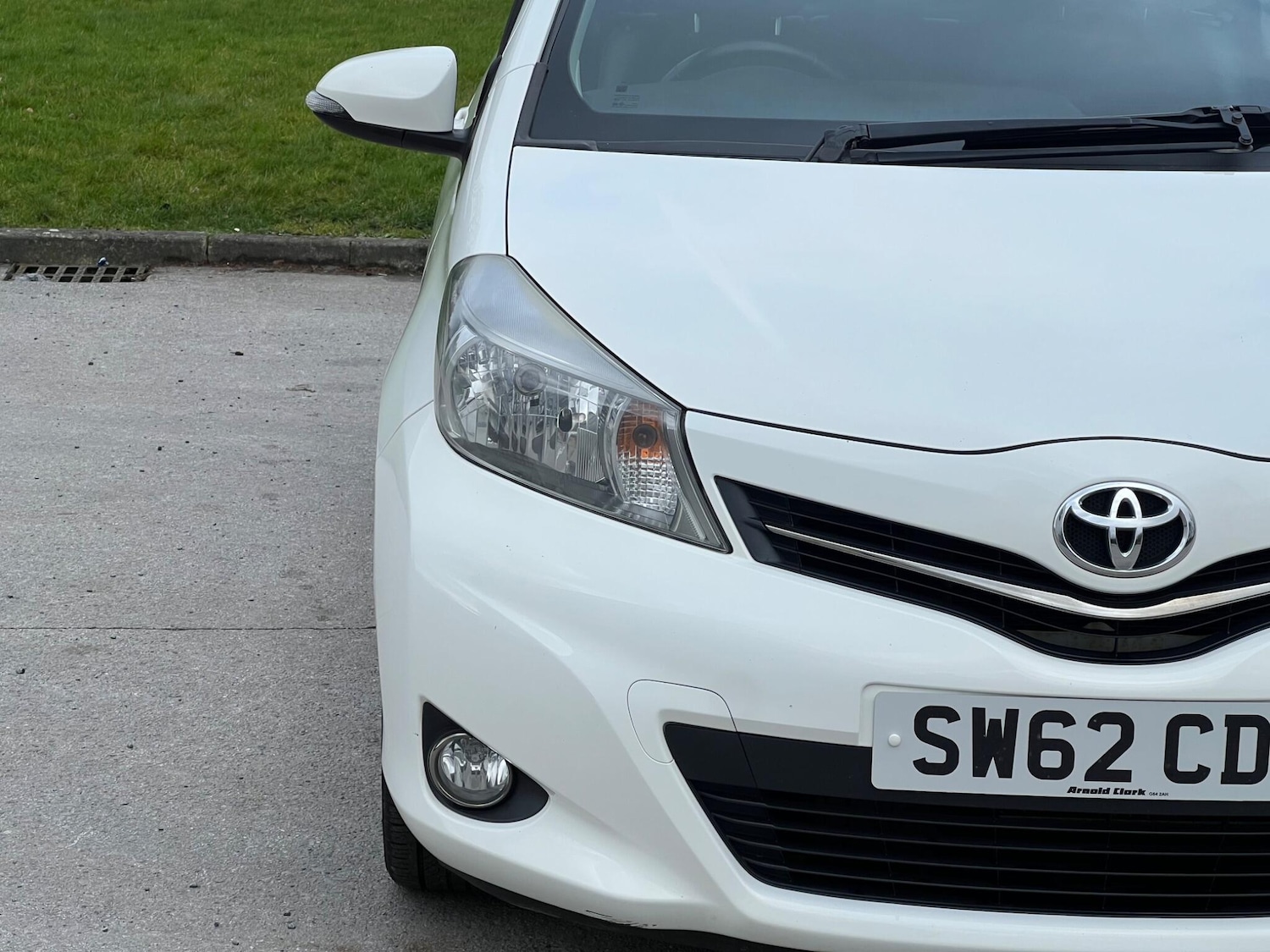 Used Toyota Yaris 2012 for sale - 77637629: Photo 18