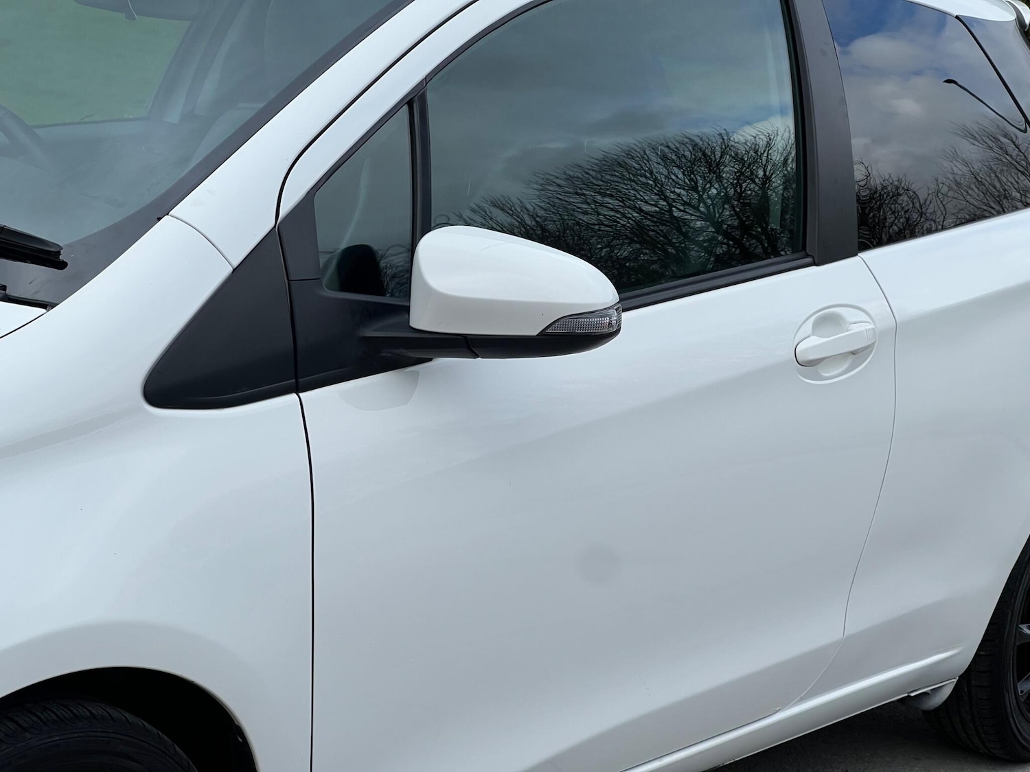 Used Toyota Yaris 2012 for sale - 77637629: Photo 21