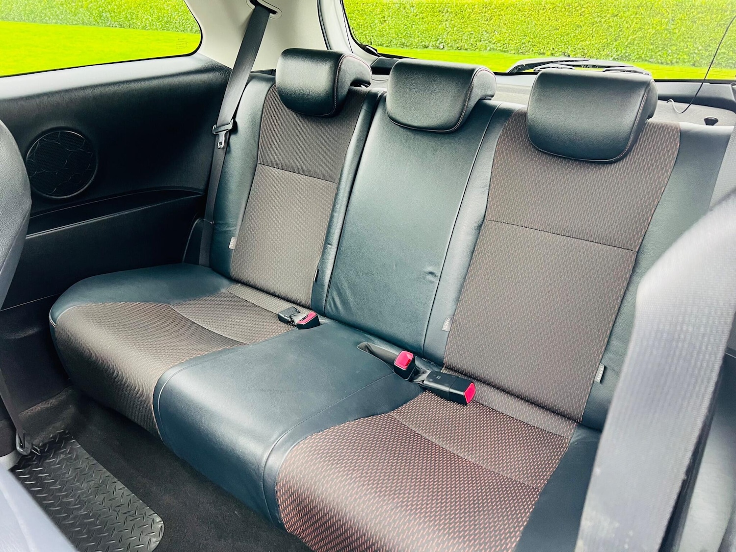 Used Toyota Yaris 2012 for sale - 77637629: Photo 31