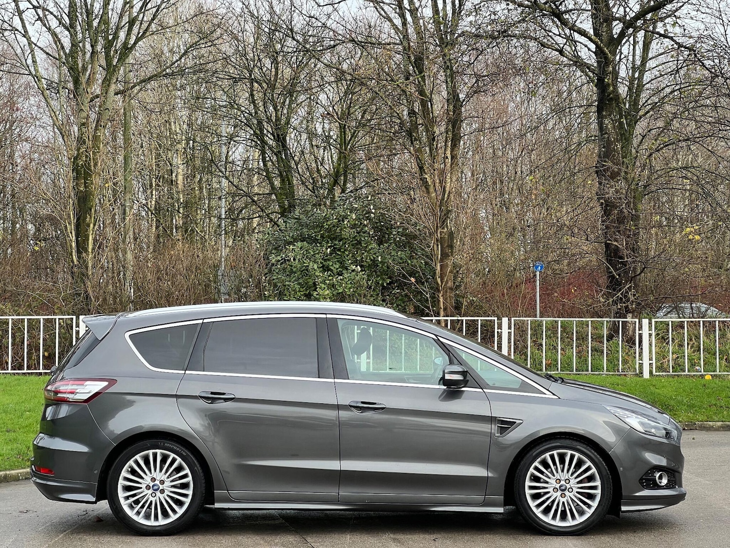 Used Ford S-Max 2015 for sale - 77524446: Photo 5