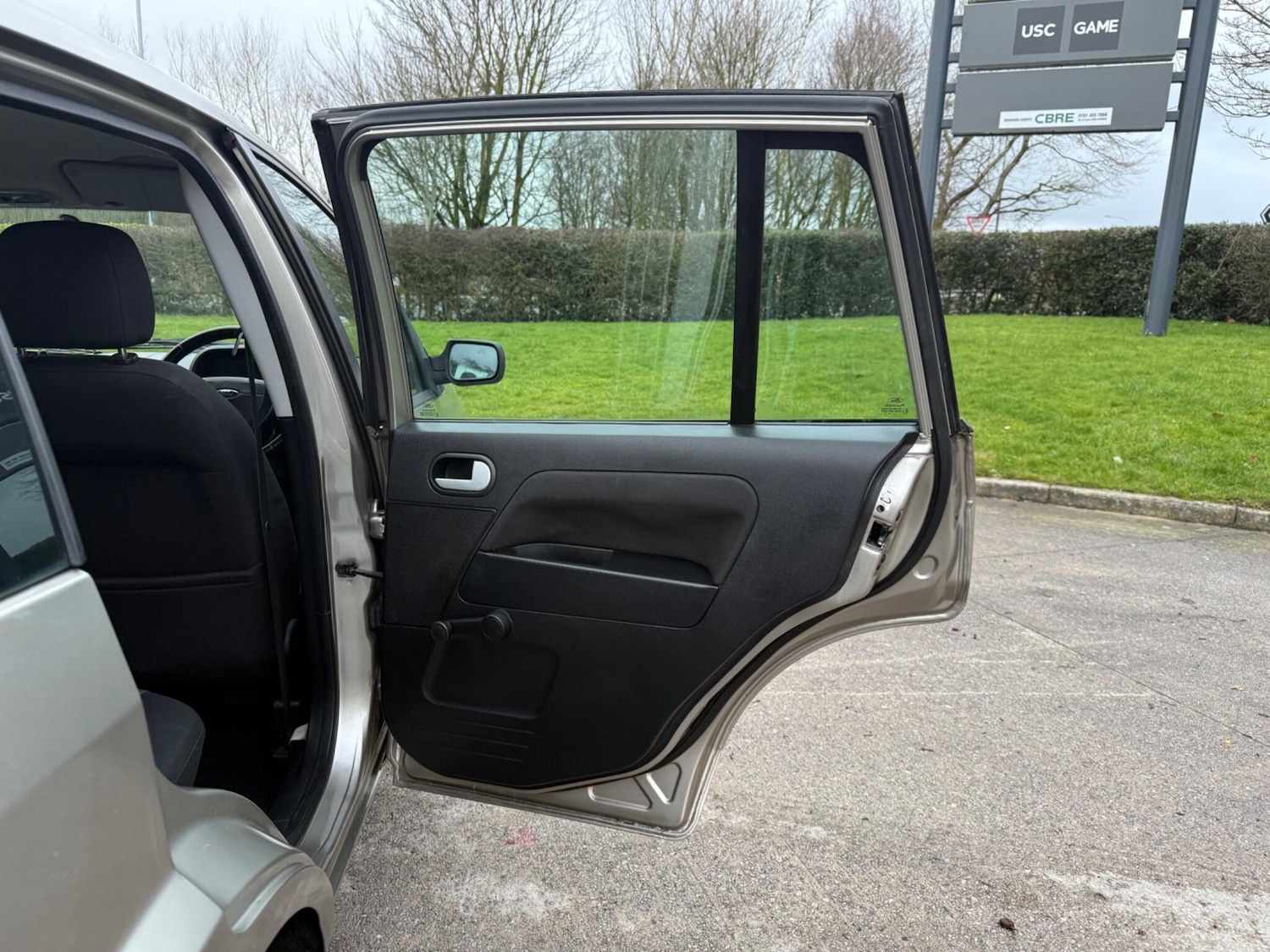 Used Ford Fusion 2004 for sale - 77575144: Photo 28