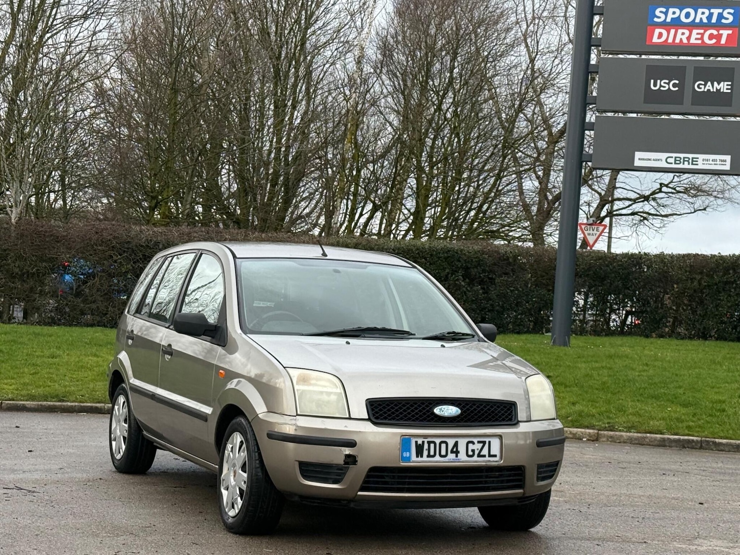 Used Ford Fusion 2004 for sale - 77575144: Photo 3