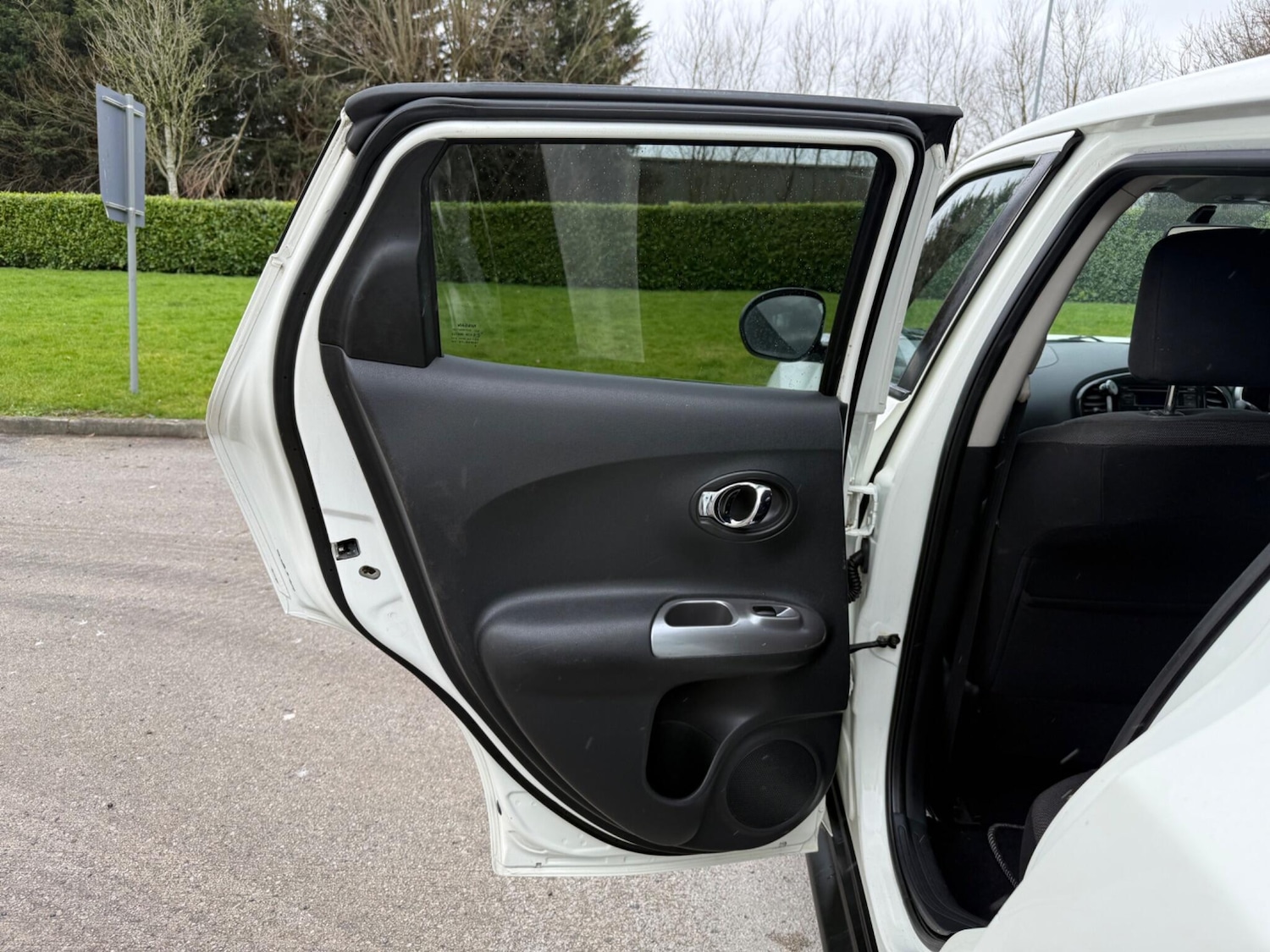 Used Nissan Juke 2010 for sale - 77538580: Photo 28