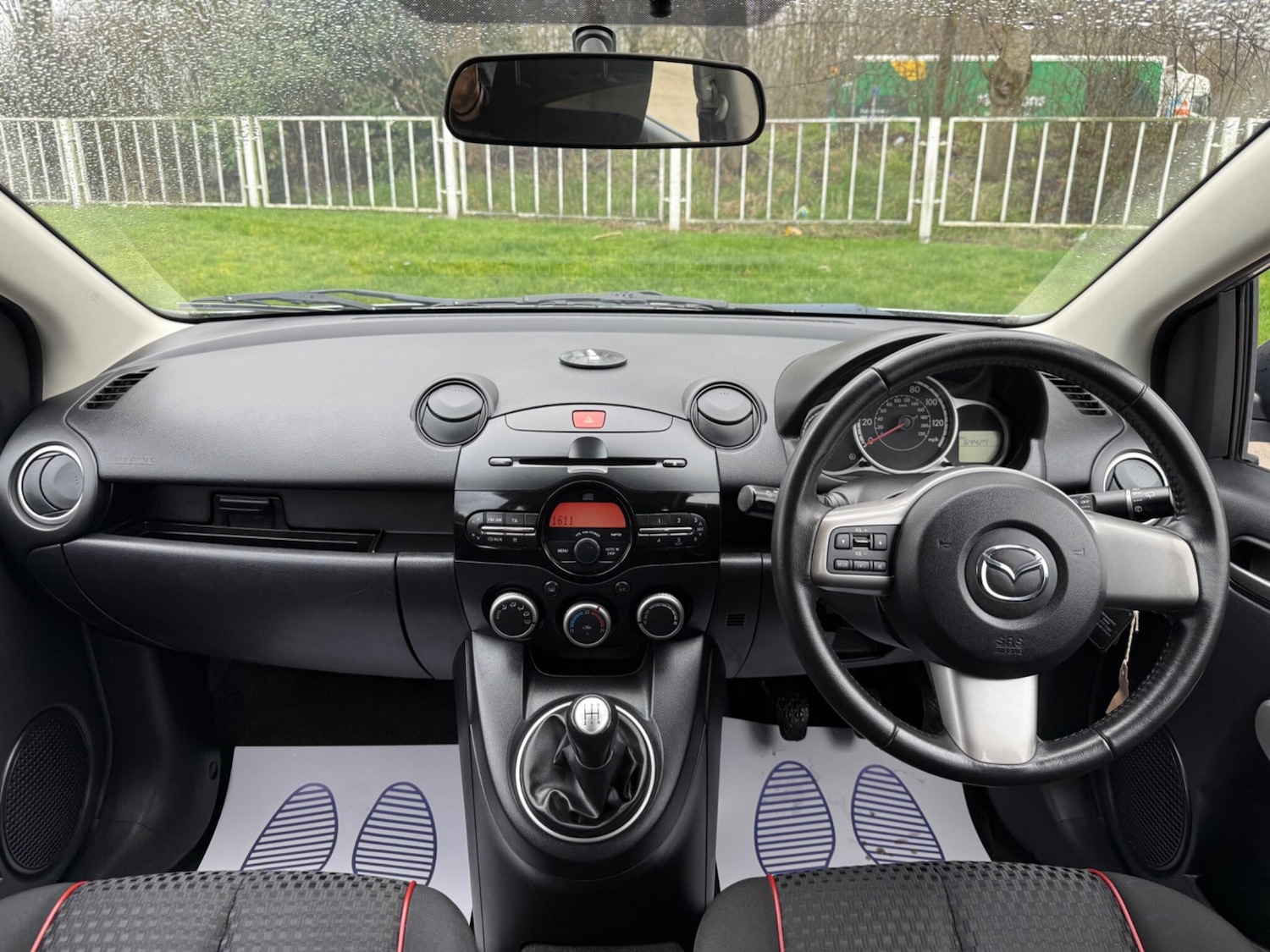 Used Mazda Mazda2 2011 for sale - 77705532: Photo 41