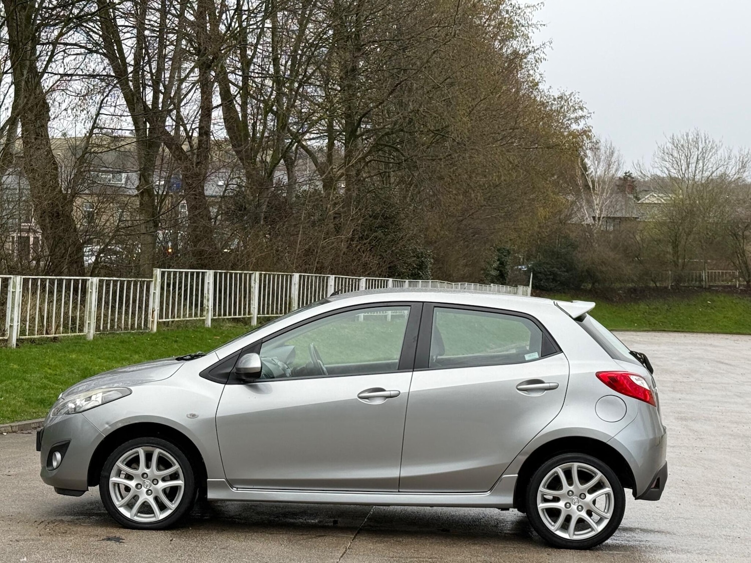 Used Mazda Mazda2 2011 for sale - 77705532: Photo 9