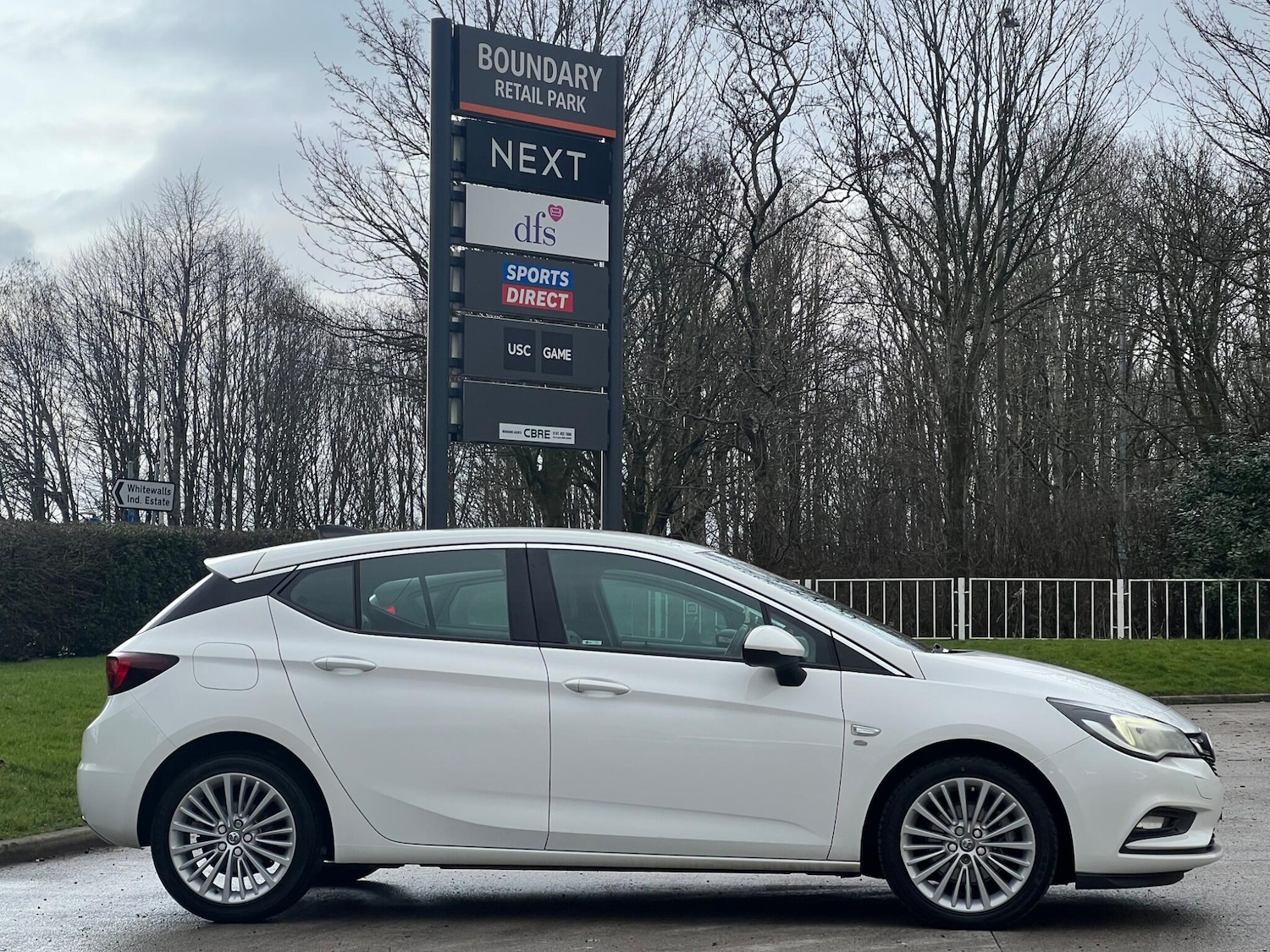 Used Vauxhall Astra for sale - 77497456: Photo 3