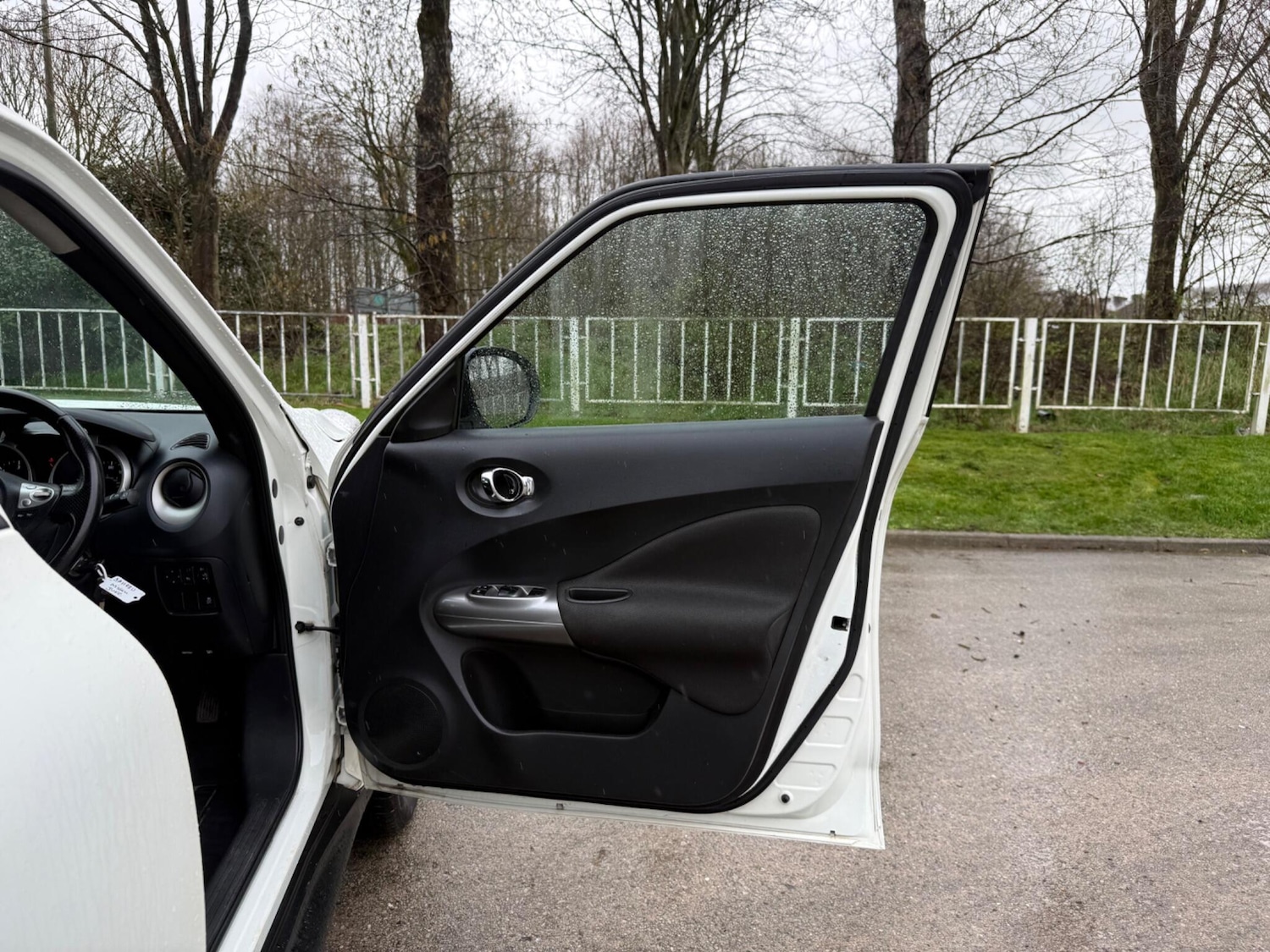 Used Nissan Juke 2011 for sale - 77926179: Photo 27